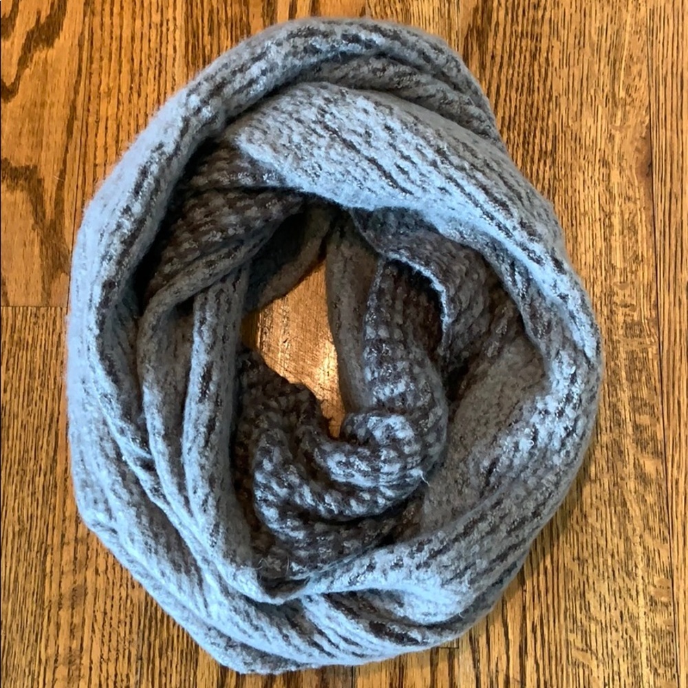 Collectioneighteen grey infinity scarf